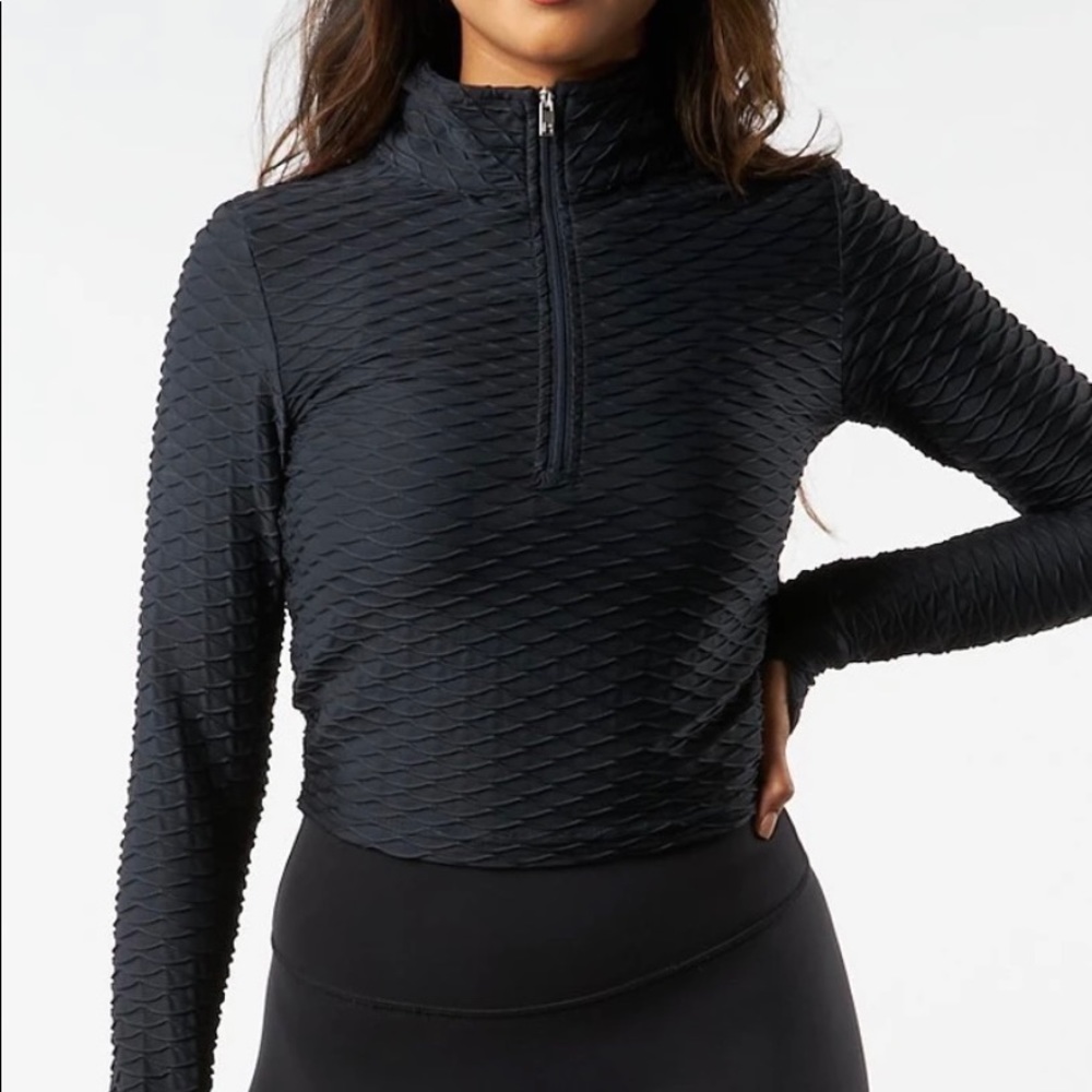 BuffBunny Permafrost Pullover *NWT*